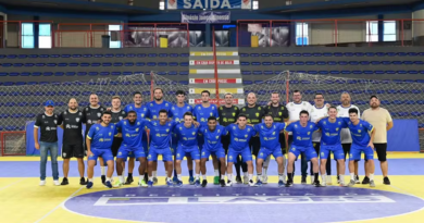 Equipe Lageana em pé, posicionada para a foto.